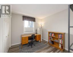 212 Livingston Avenue, Grimsby, ON L3M4V8 Photo 24