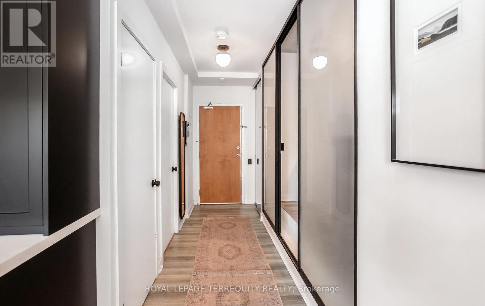 #704 50 CAMDEN STREET - 27
