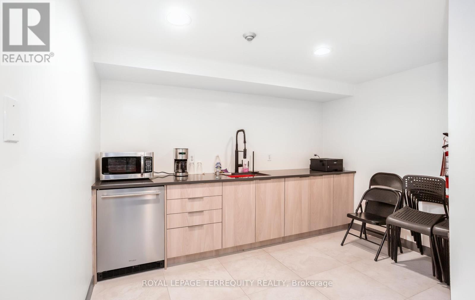 #704 50 CAMDEN STREET - 42