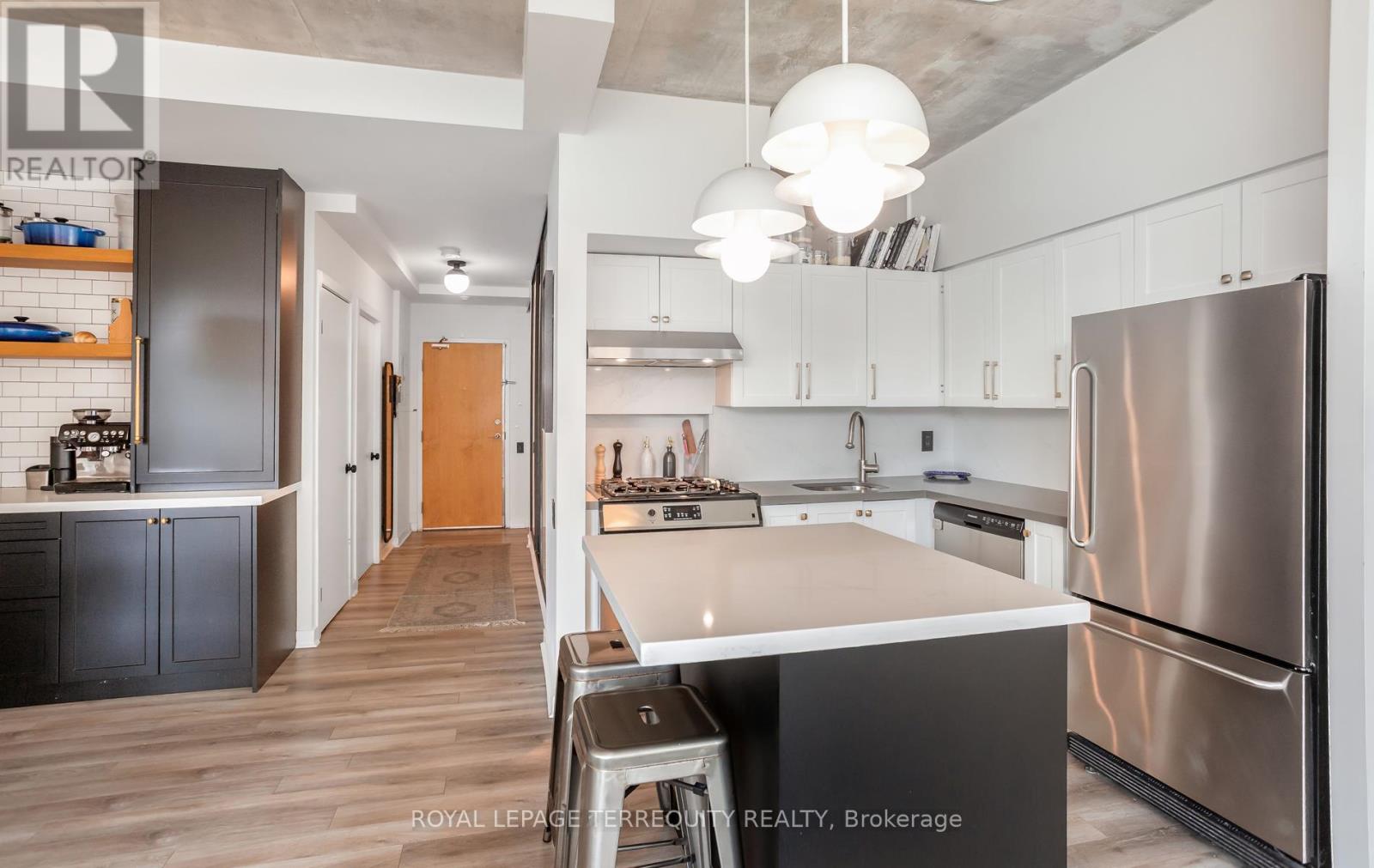 #704 50 CAMDEN STREET - 8