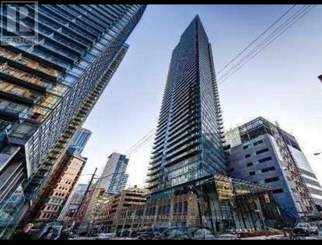 Photo of 832 Bay Street
