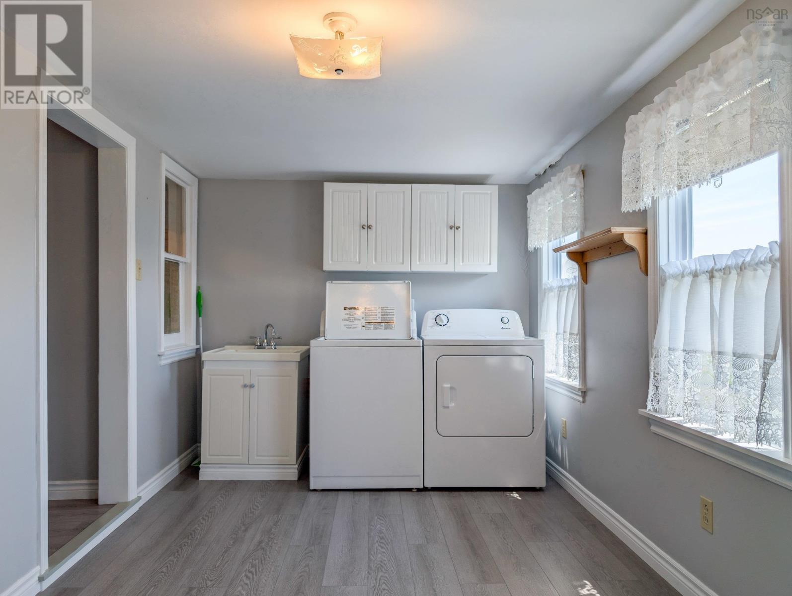 1878 Granville Road - 32