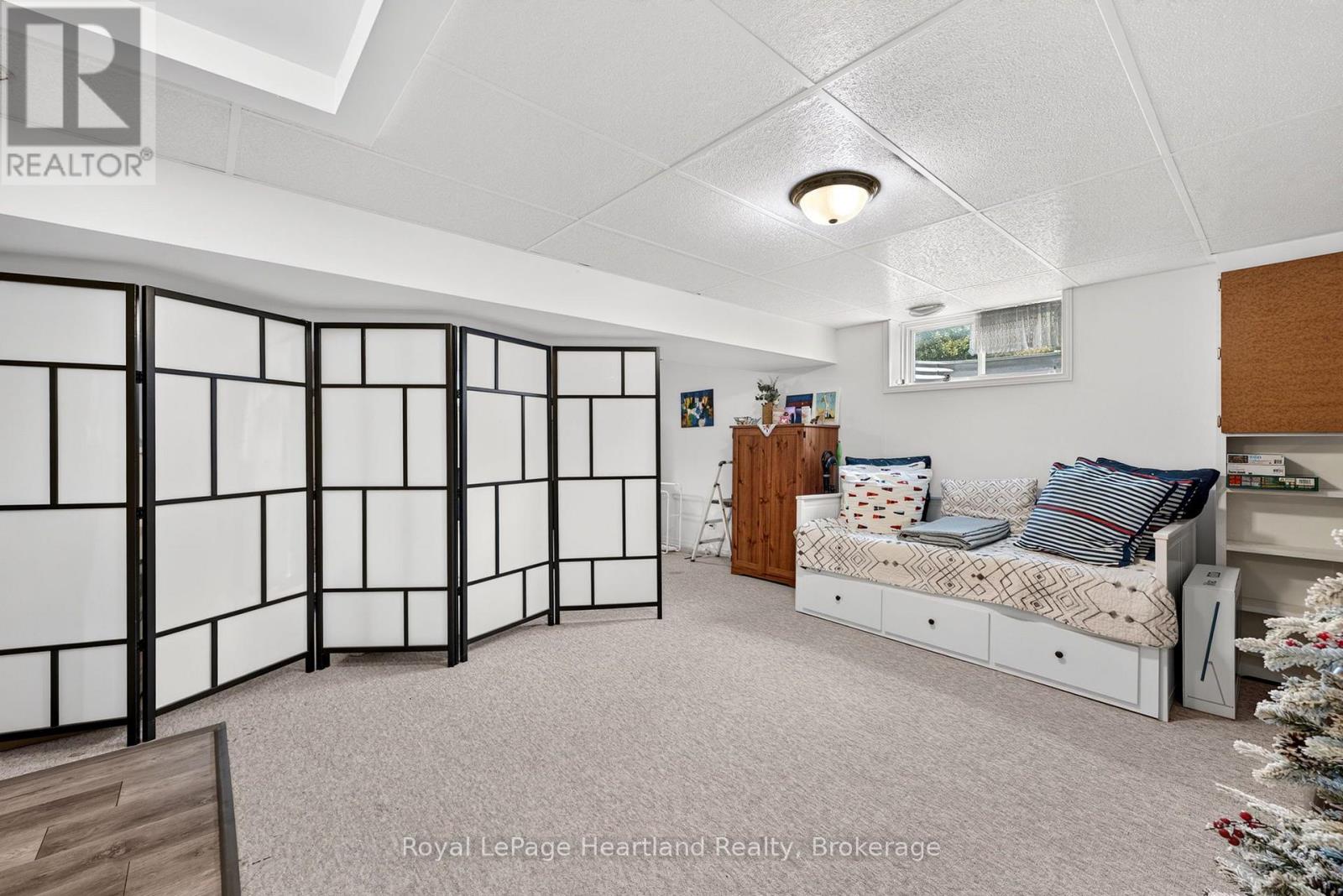 #29 30 ANN STREET - Image 30