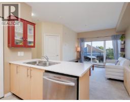 310 1550 Church Ave, Saanich, BC V8P2H1 Photo 8