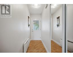 Bedroom 3 - 10 Gladstone Square, Brampton, ON L6S2H5 Photo 6