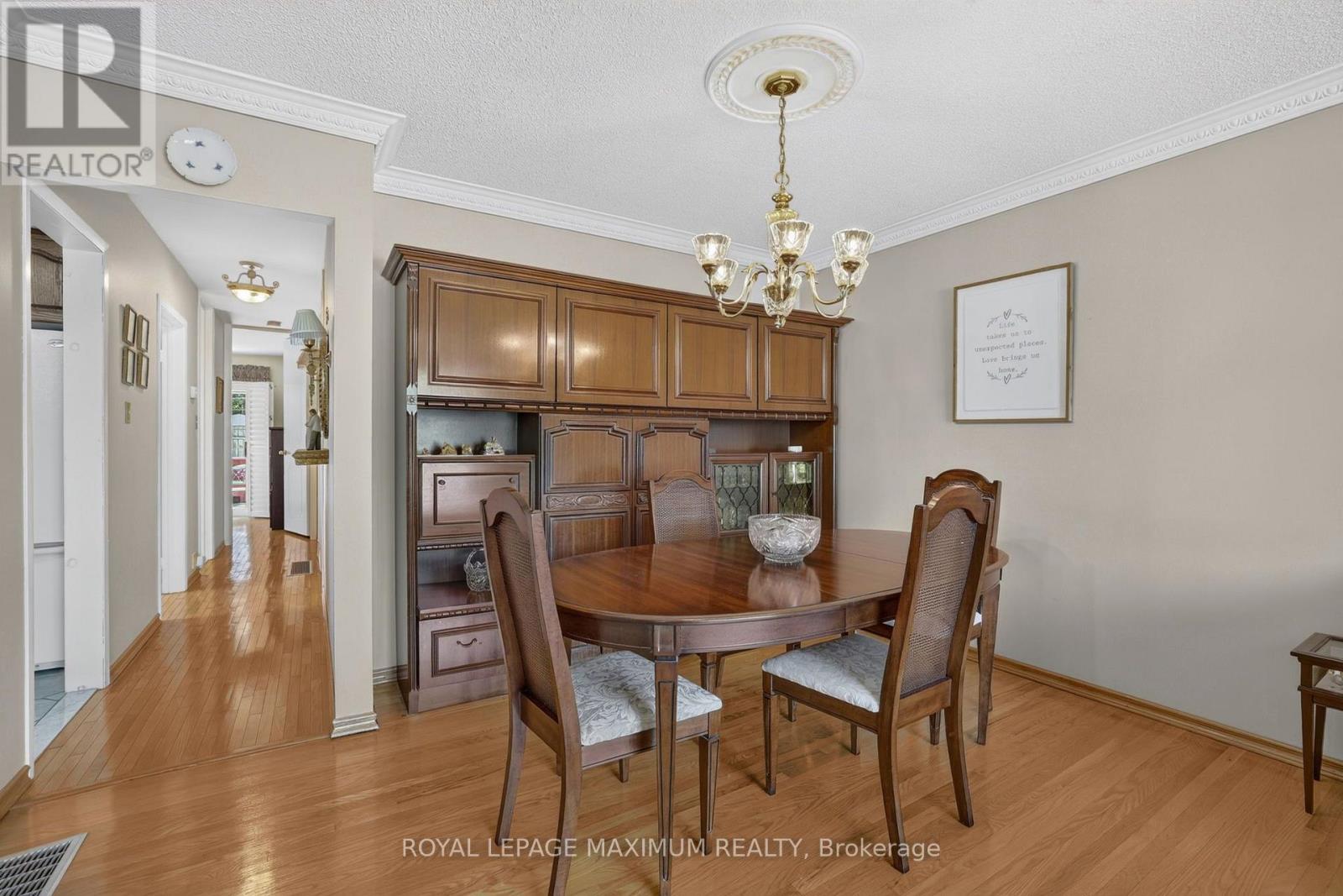 42 PERGOLA ROAD - 12