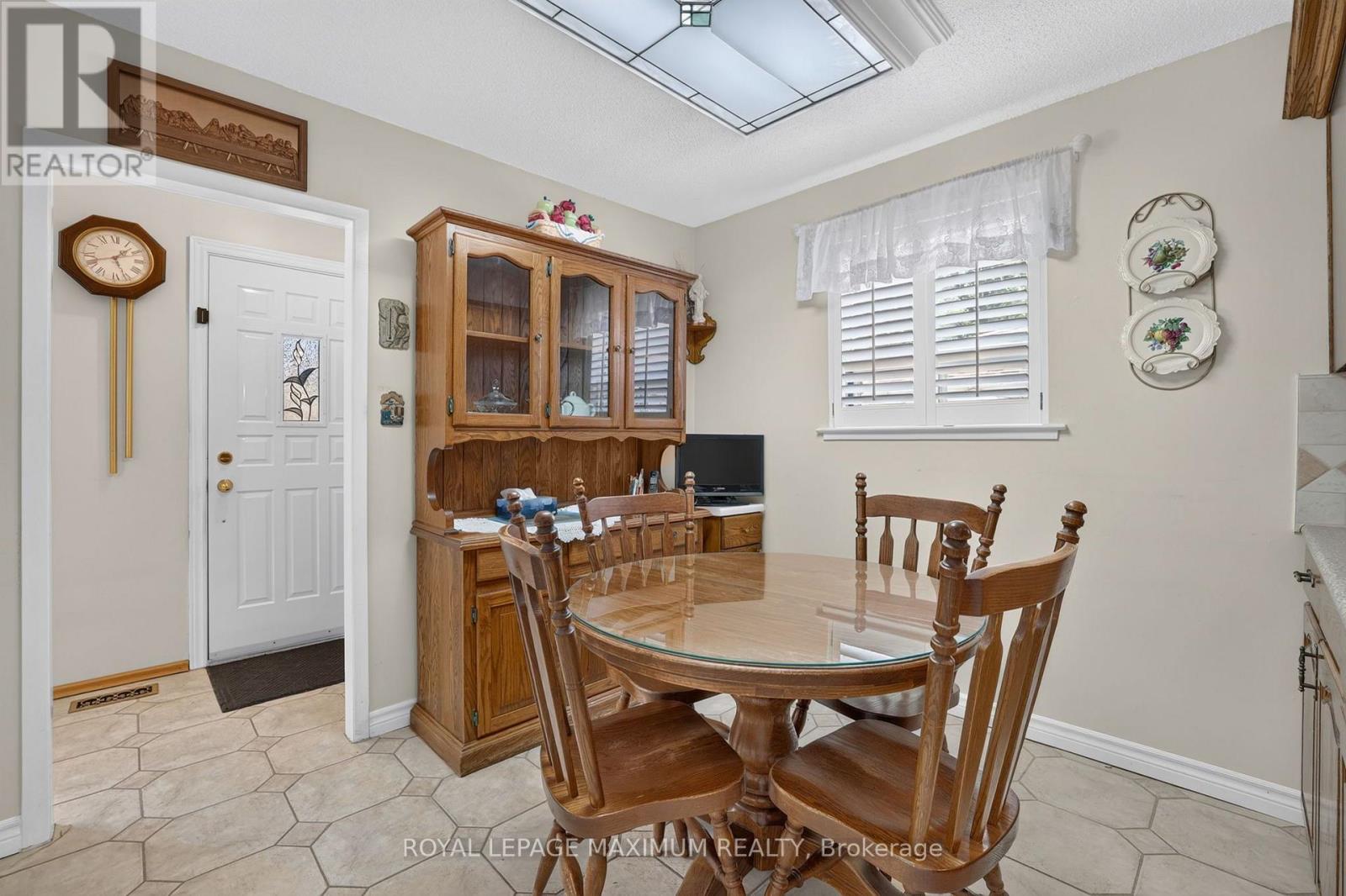 42 PERGOLA ROAD - 7