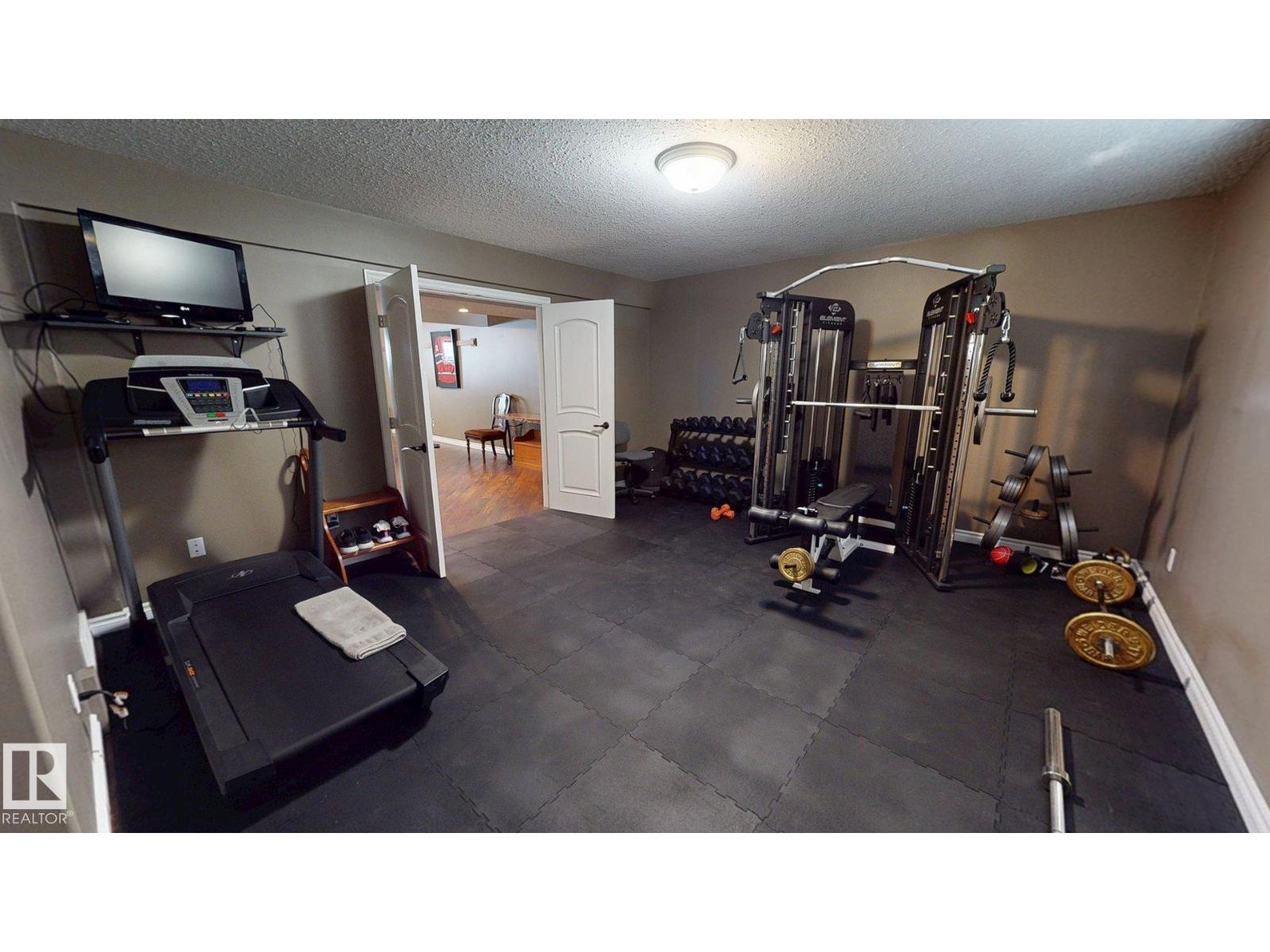 3520 45 ST - 43