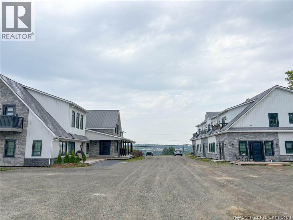 #201 24 Riverview Drive - 4