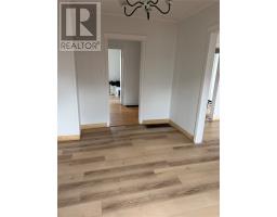 9 Fords Road thumbnail 7