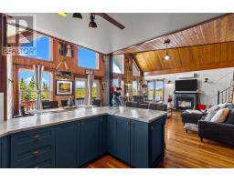 25A Deer Park Road thumbnail 14