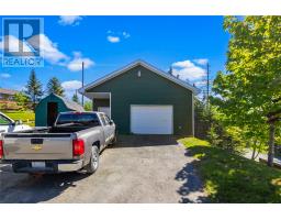 25A Deer Park Road thumbnail 35