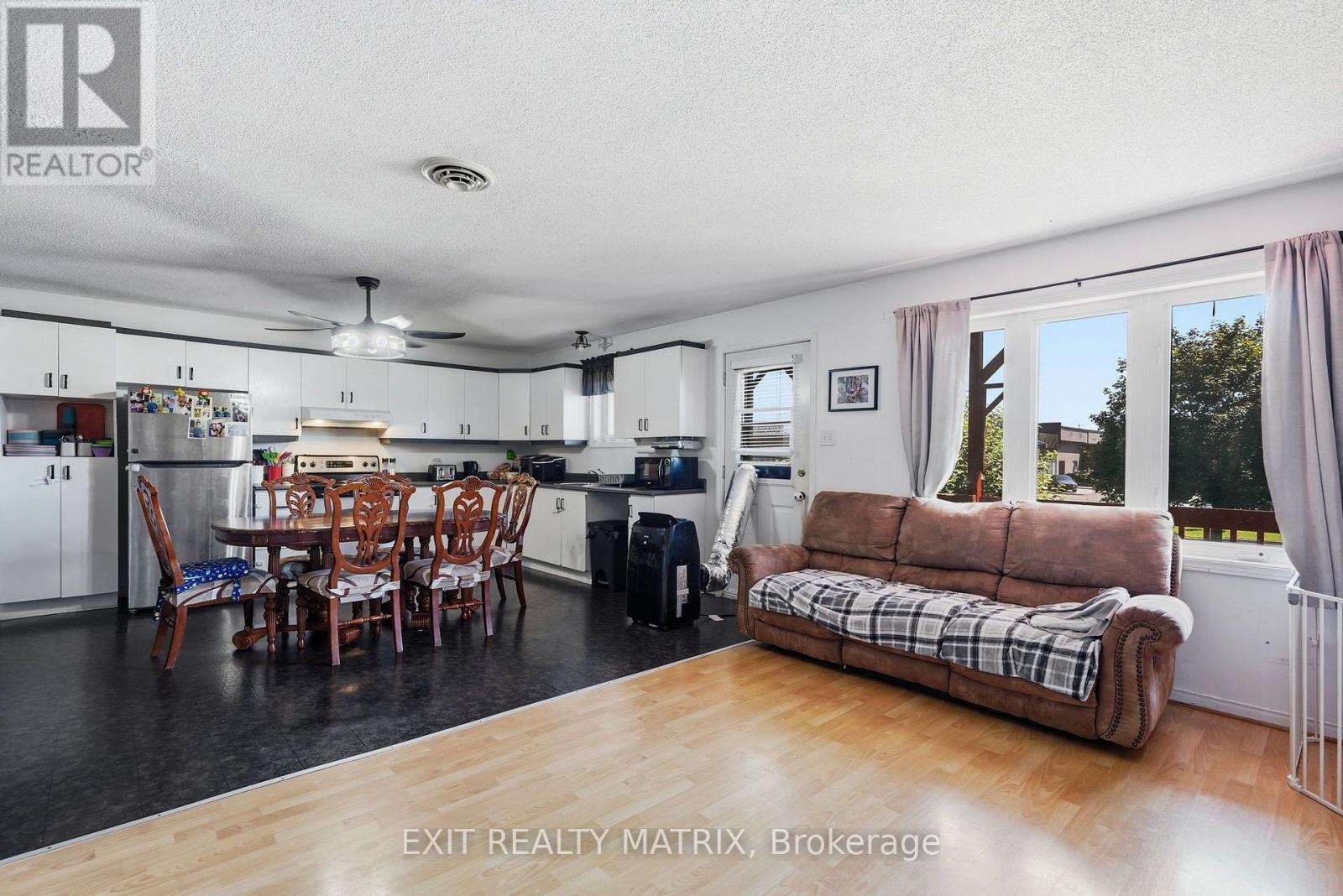 300 TUPPER STREET - Image 10
