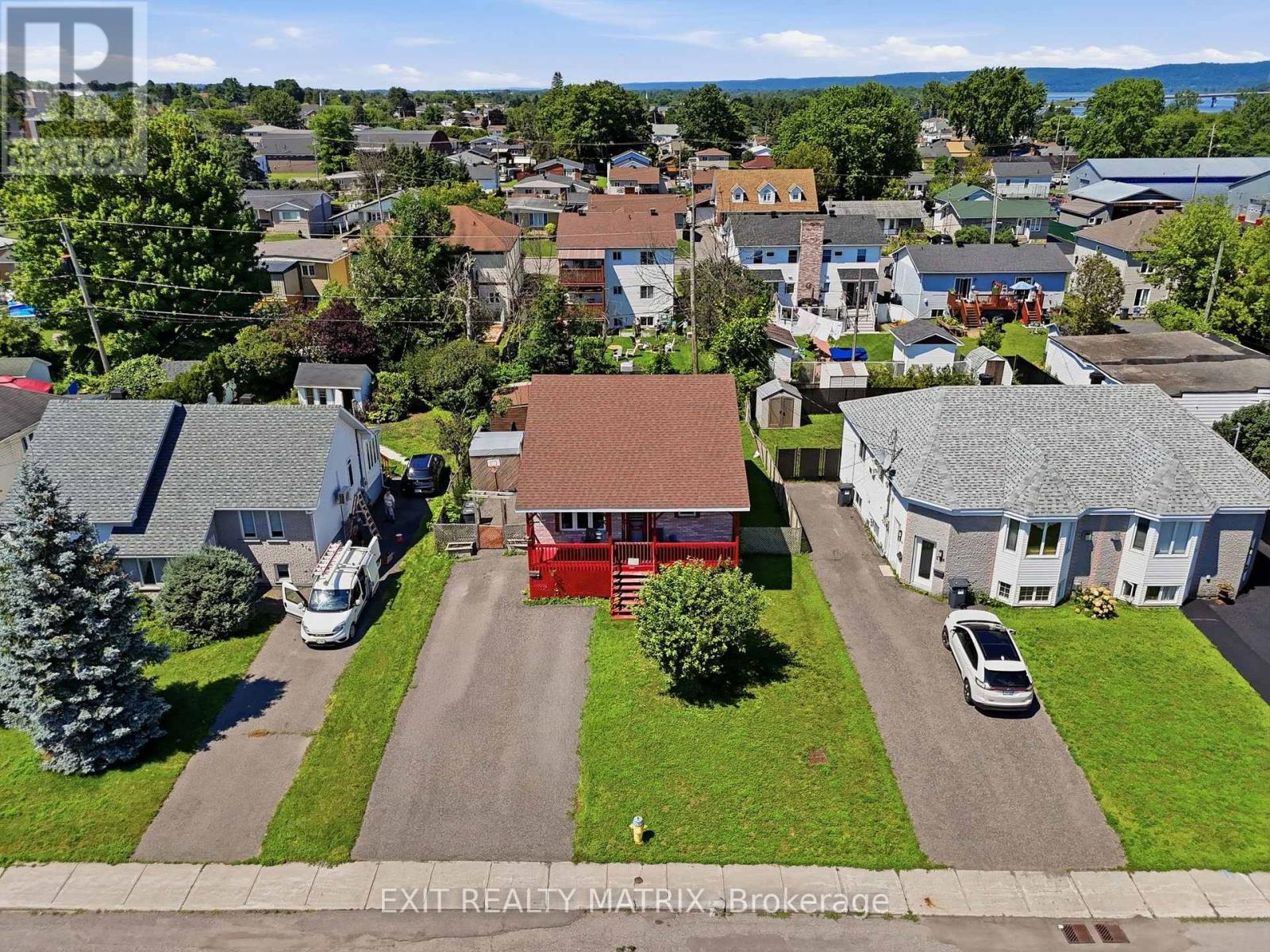 300 TUPPER STREET - 32