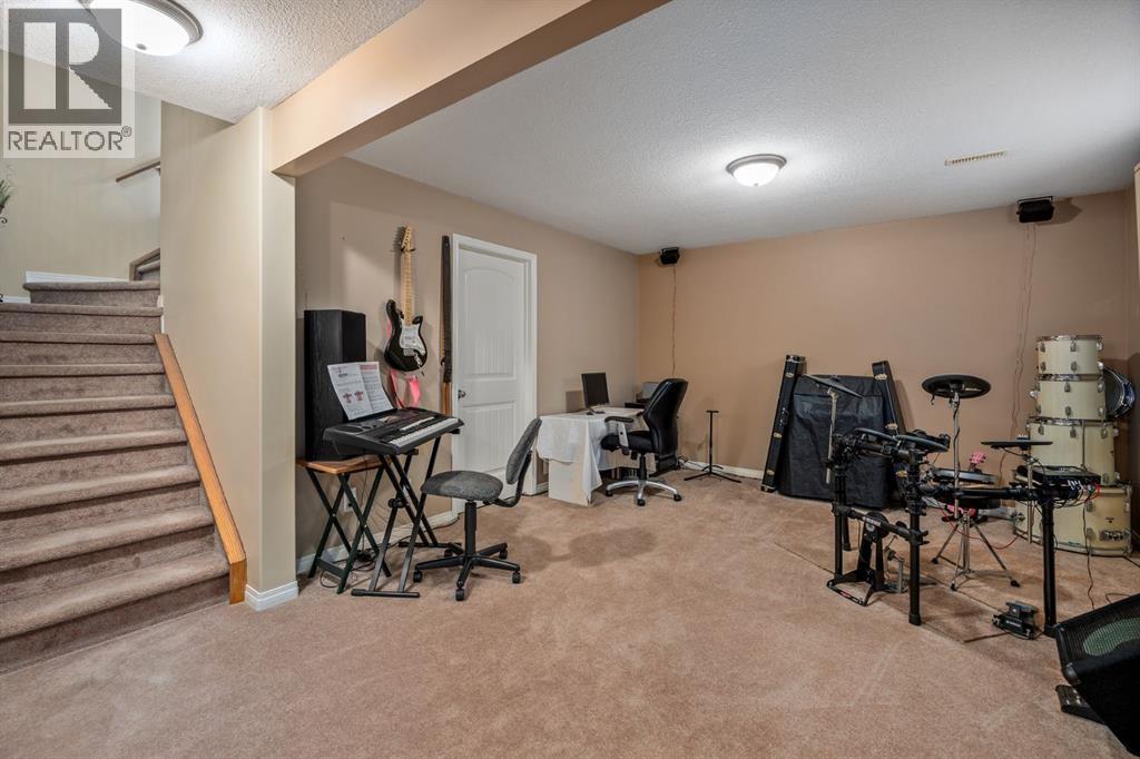 112 Hillview Drive - Image 30