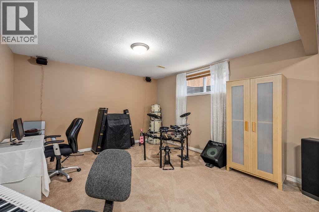 112 Hillview Drive - Image 31