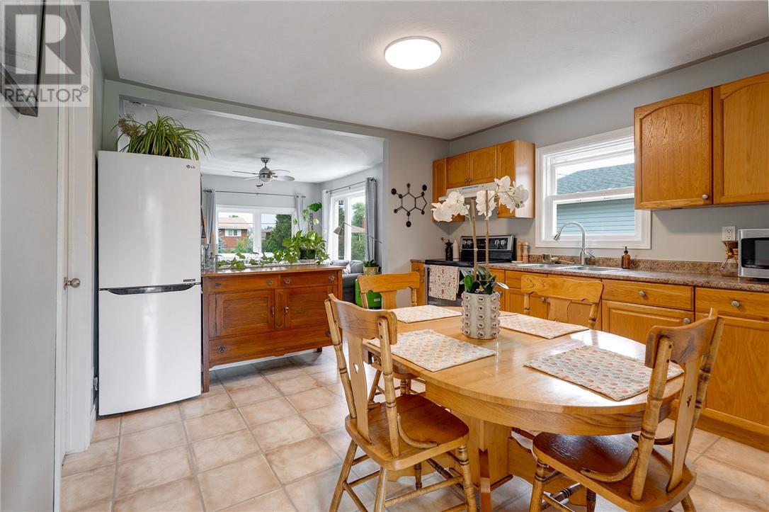 1361 Main Street, Val Caron — photo 3