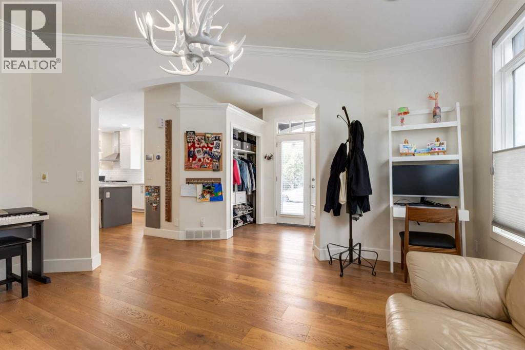 2239 Bowness Road NW - 20