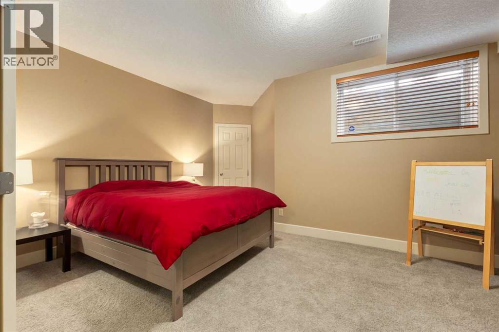 2239 Bowness Road NW - 9
