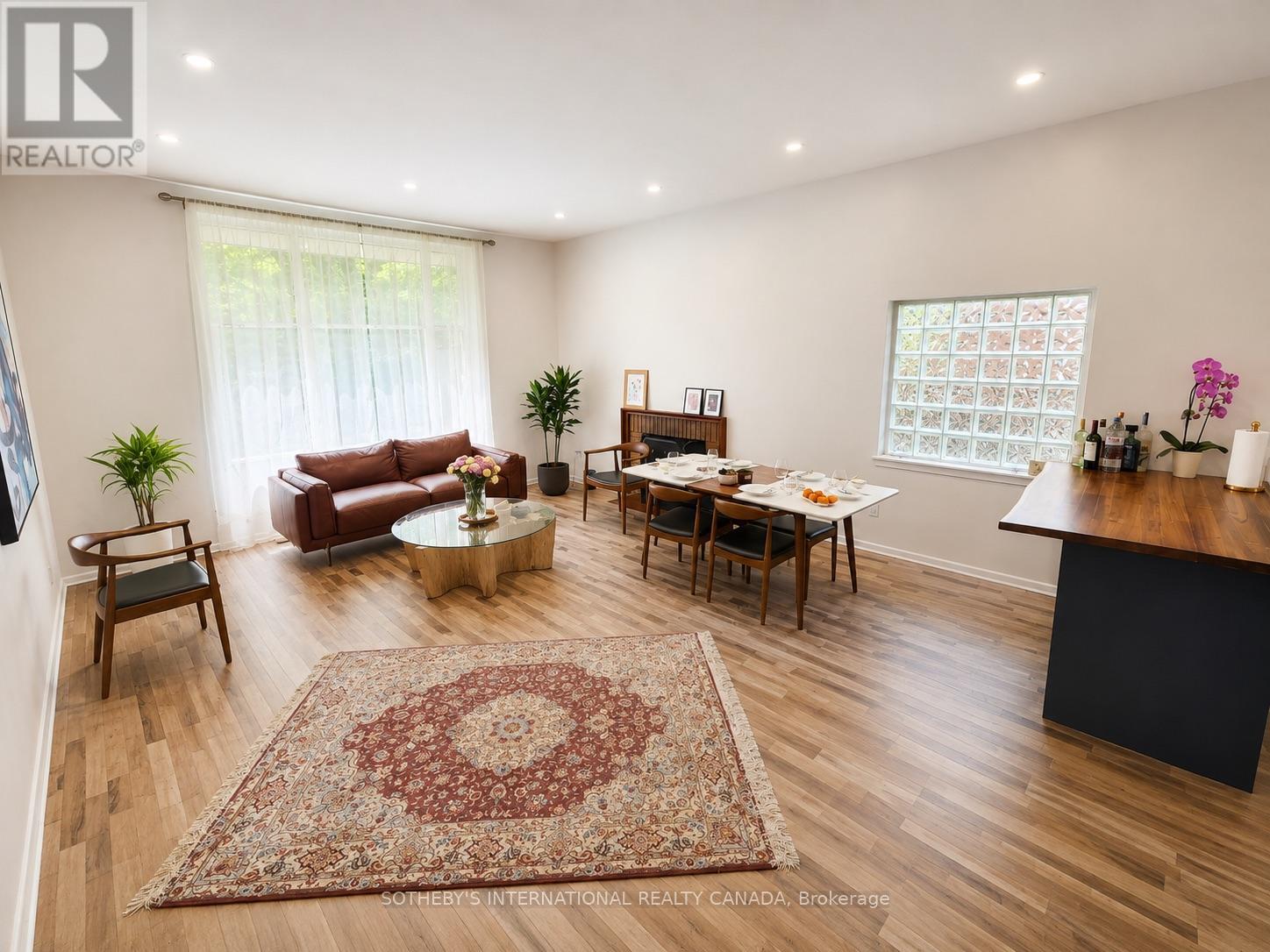 10 TERNHILL CRESCENT - 6