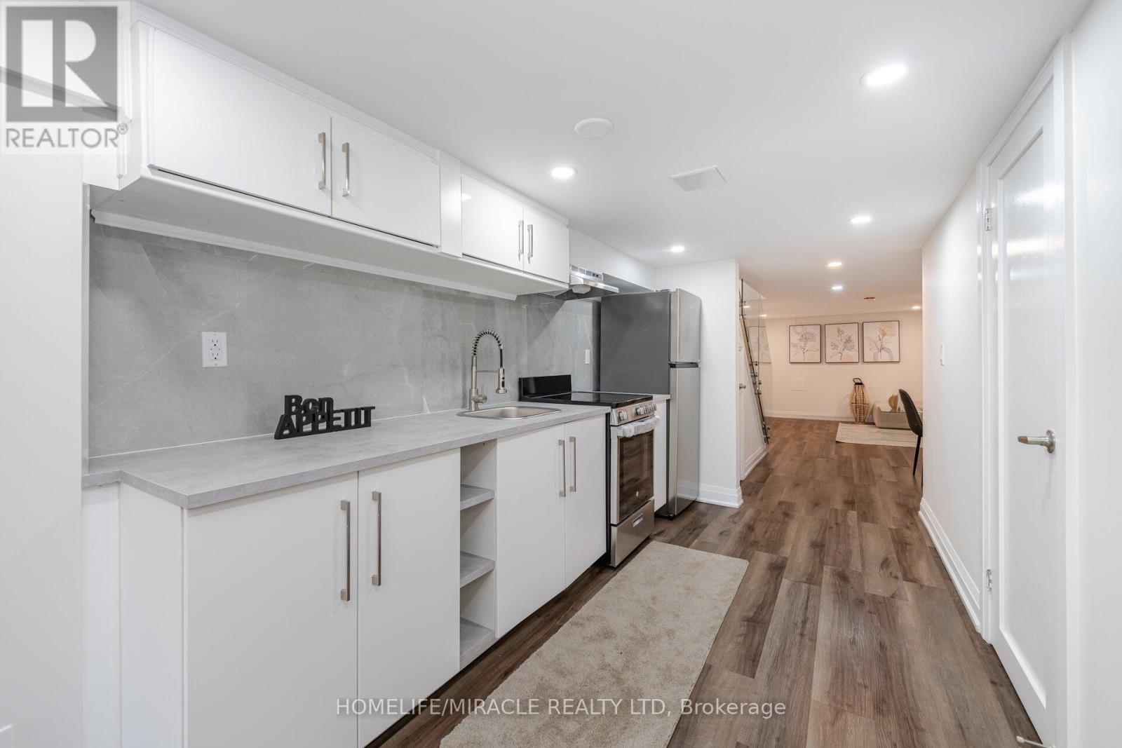 388 OAKWOOD AVENUE - 43