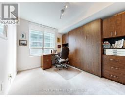 1806 - 30 Grand Trunk Crescent, Toronto, ON M5J3A4 Photo 10
