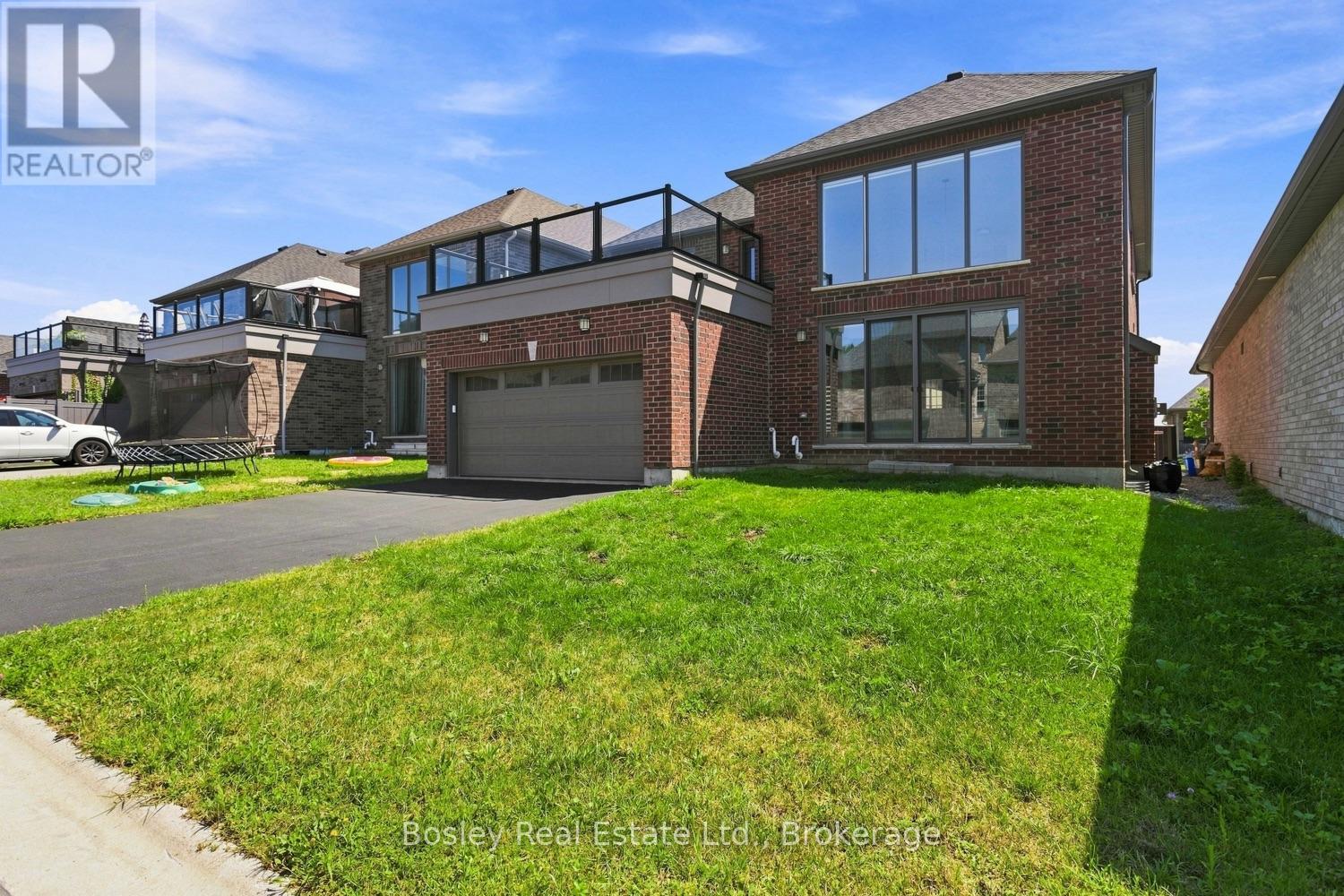 220 STRACHAN STREET - 46