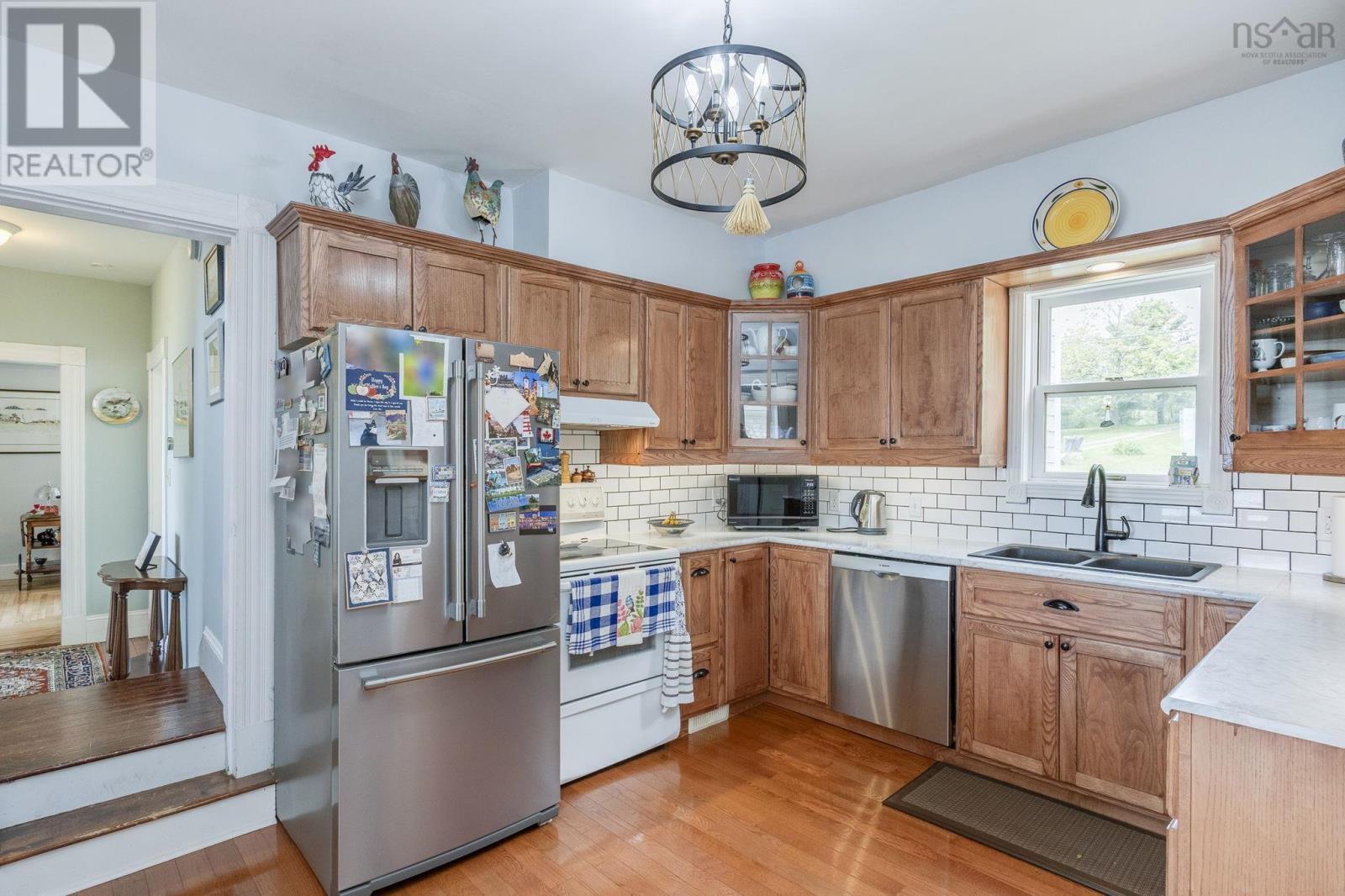 116 Pleasant Street - 28