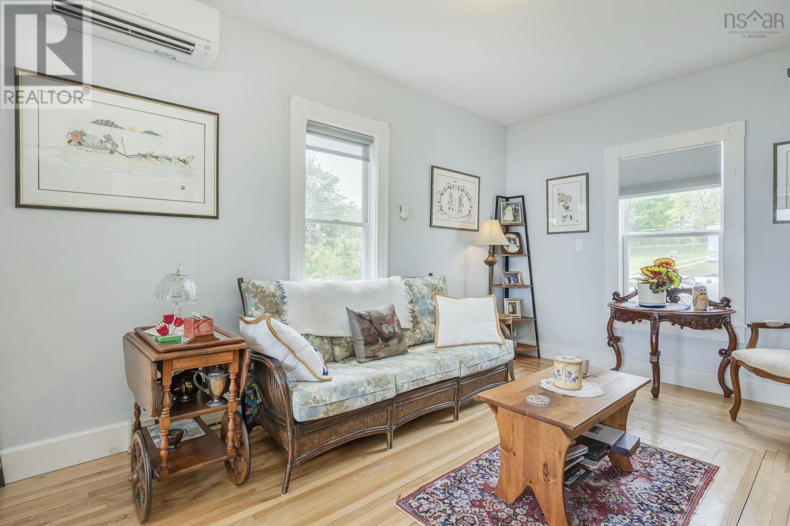 Property 35 of 50 of 116 Pleasant Street