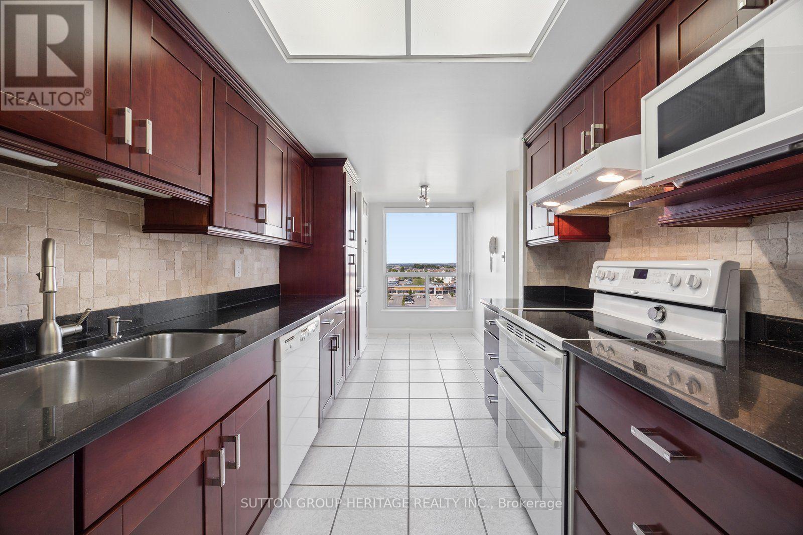 #1207 712 ROSSLAND ROAD E - 14