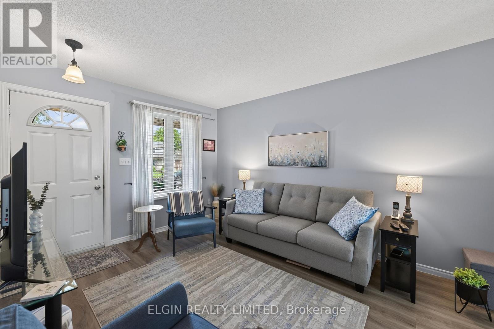408 HIGHVIEW DRIVE - 2