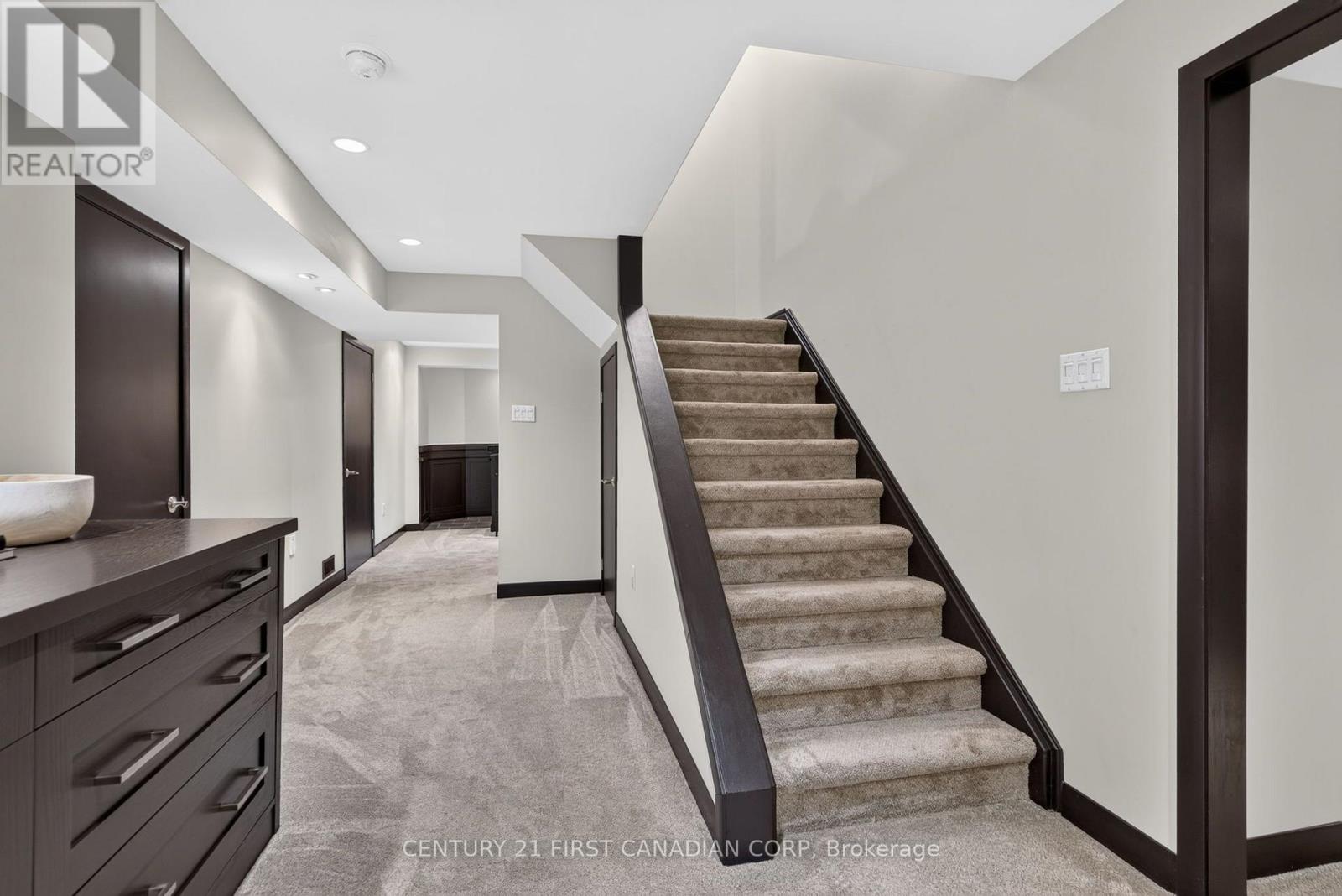 1027 MANCHESTER ROAD - Image 28