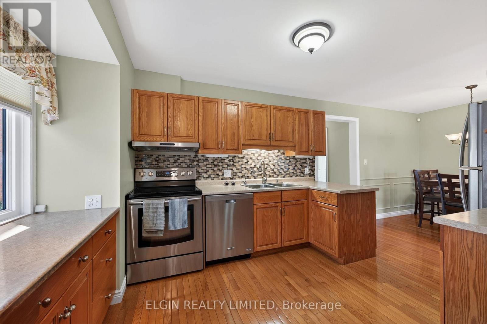 108 MANOR ROAD - 3