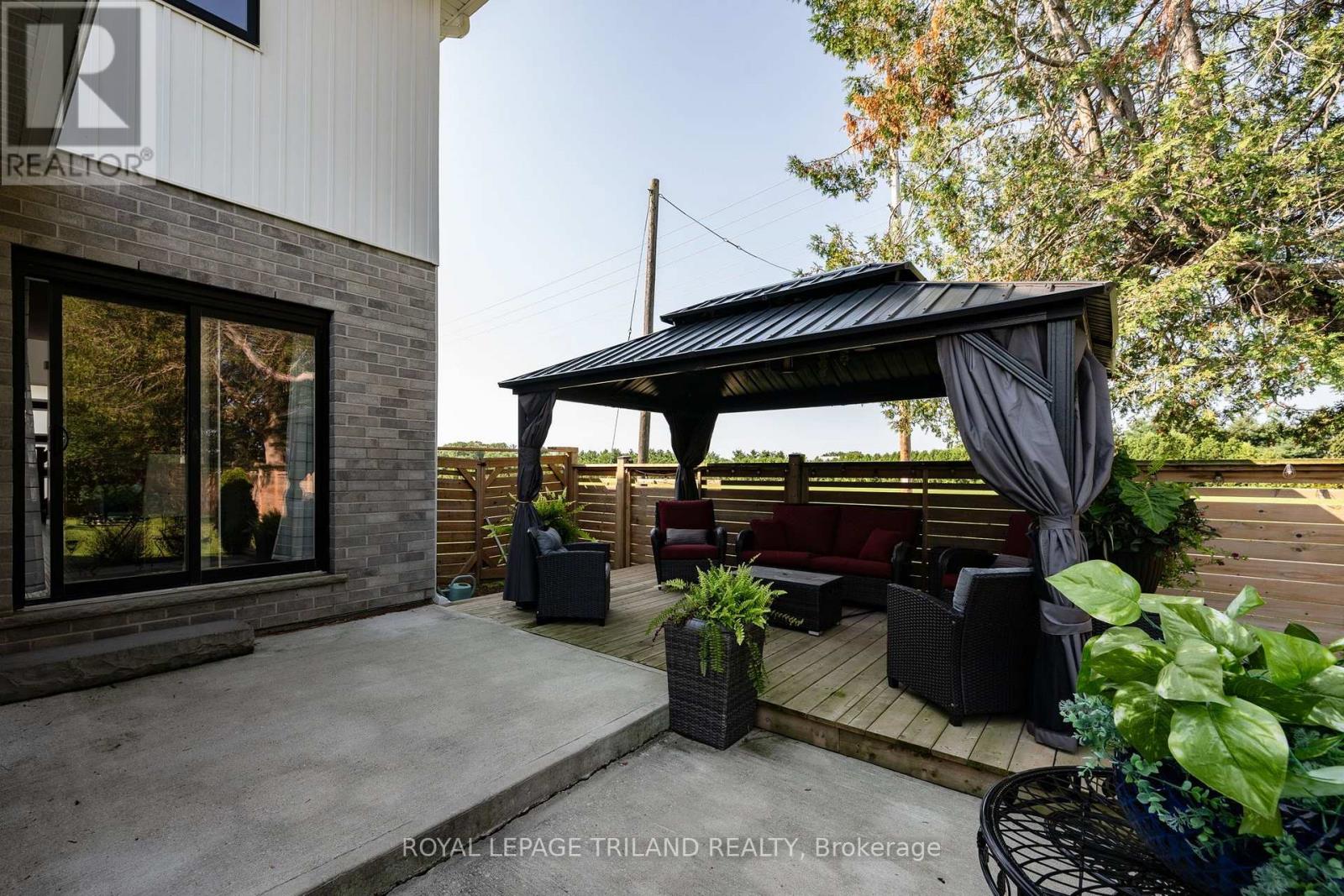 21 ARMSTRONG STREET - Image 47