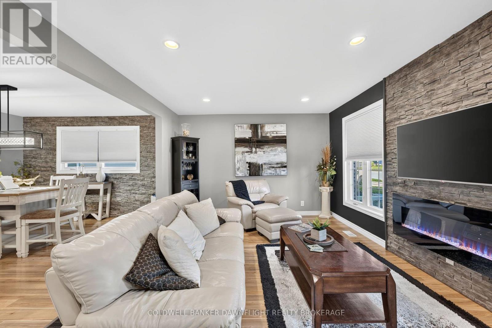 76 SANDERS STREET W - Image 11