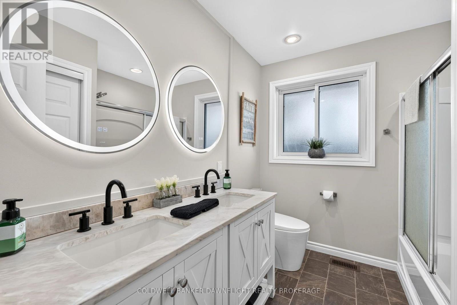 76 SANDERS STREET W - 28