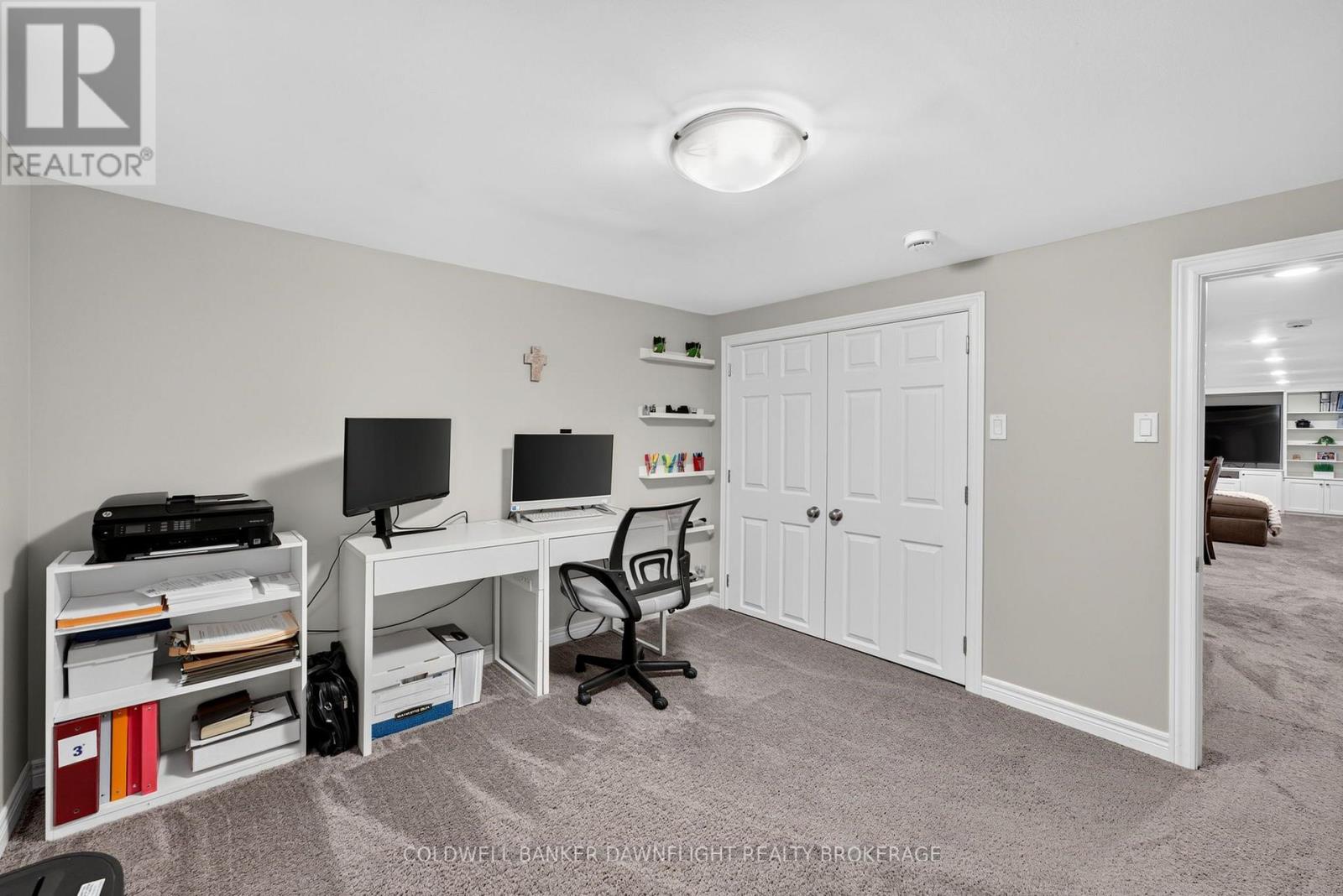 76 SANDERS STREET W - Image 38