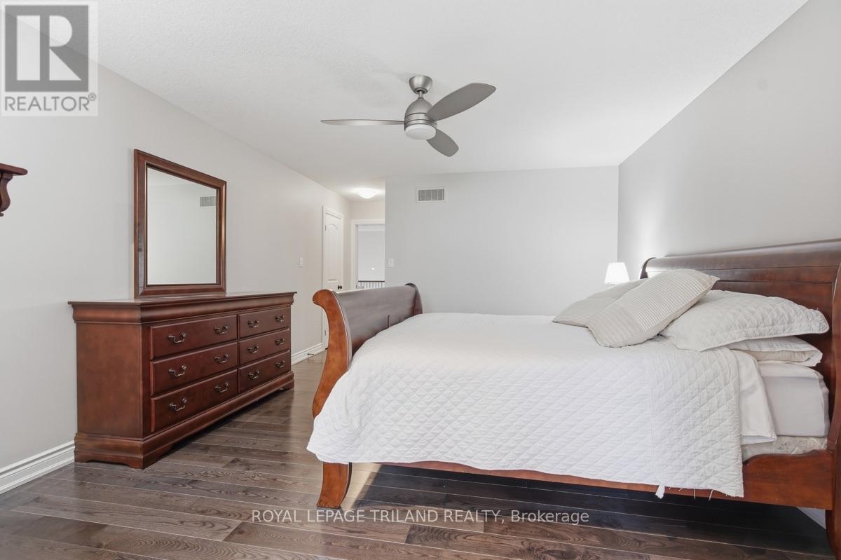 #28 2215 CALLINGHAM DRIVE - Image 24