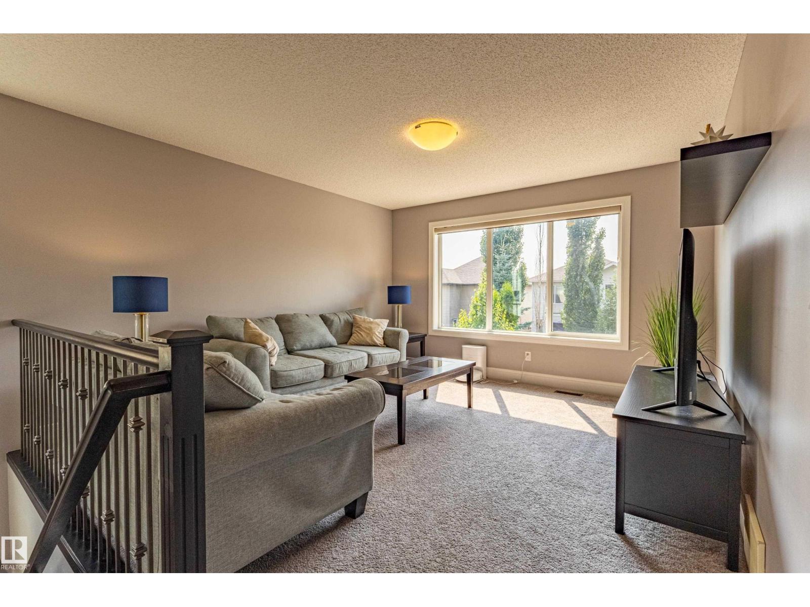 522 174A ST SW - 19