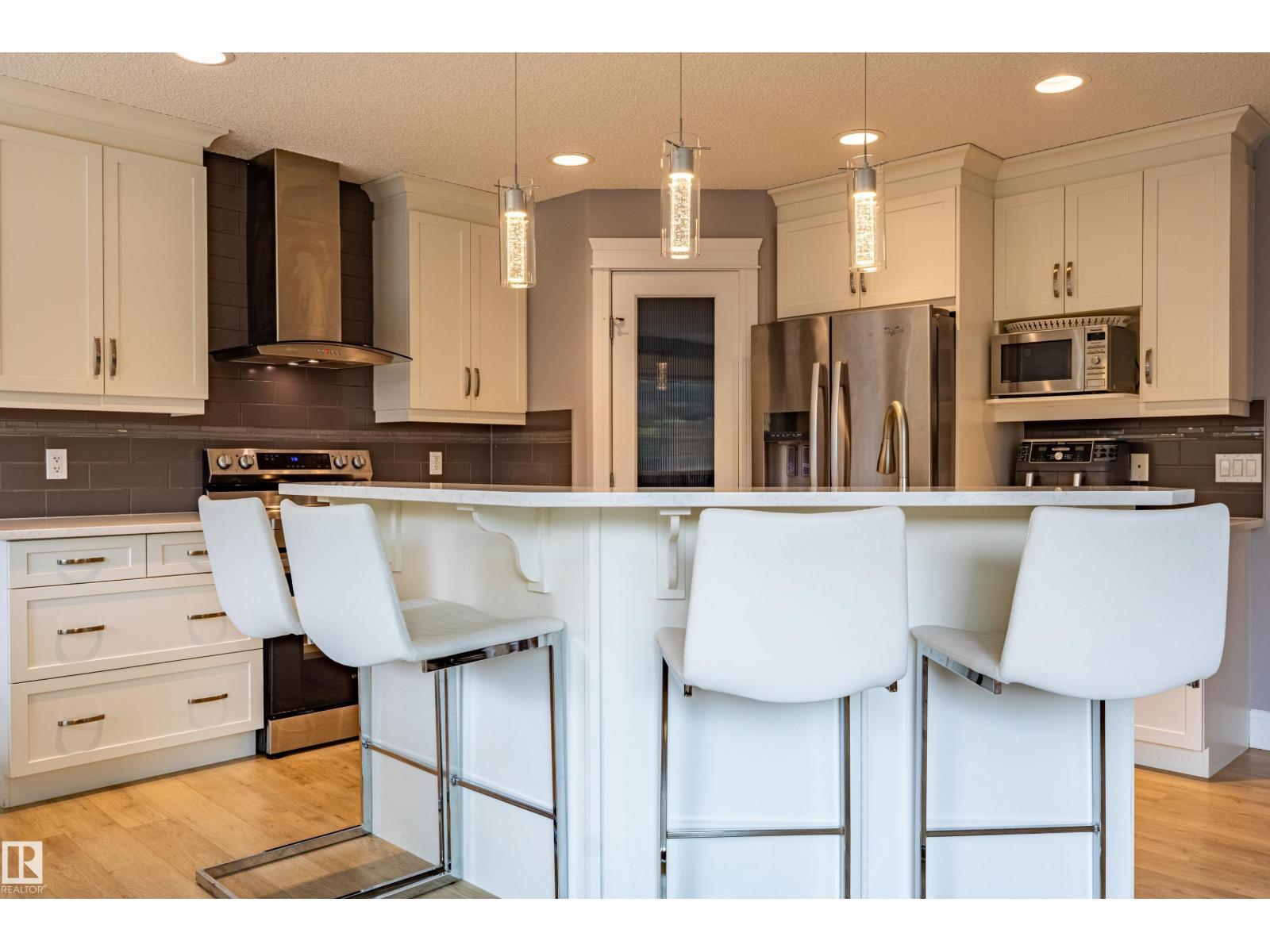 522 174A ST SW - Image 4