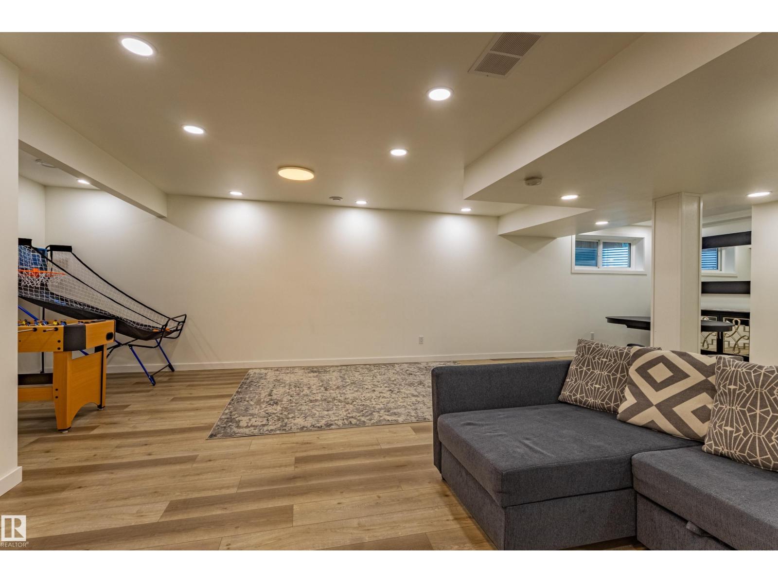 522 174A ST SW - Image 40