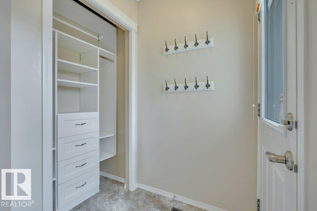 7948 13 AV SW - 16