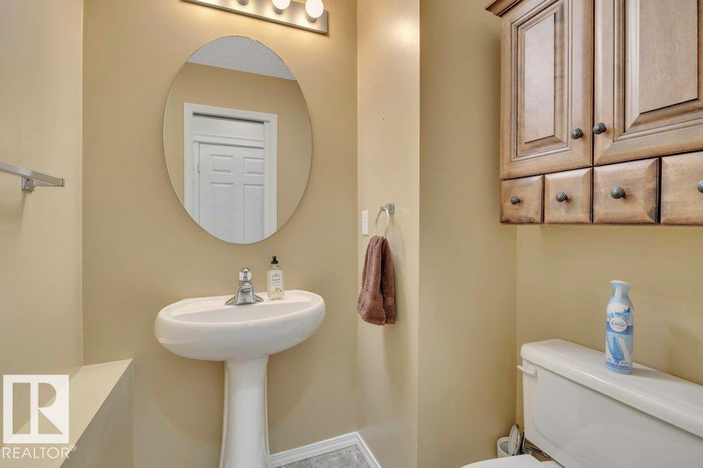 7948 13 AV SW - Image 18