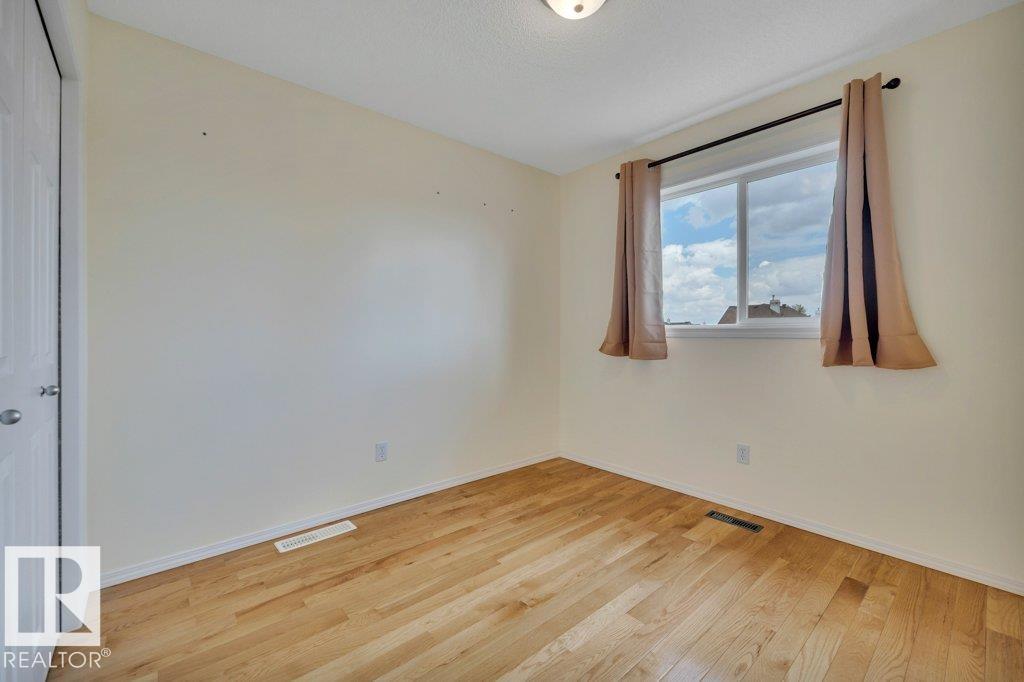 7948 13 AV SW - Image 27