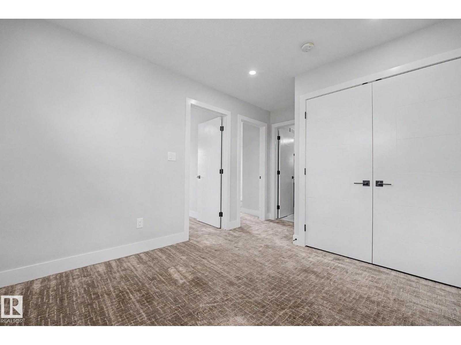 10333 157 ST NW - 25