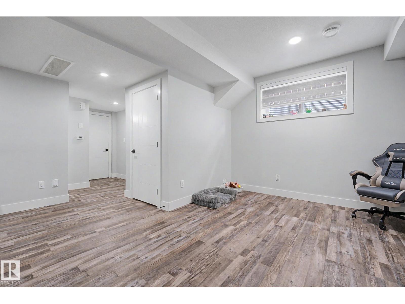 10333 157 ST NW - Image 39