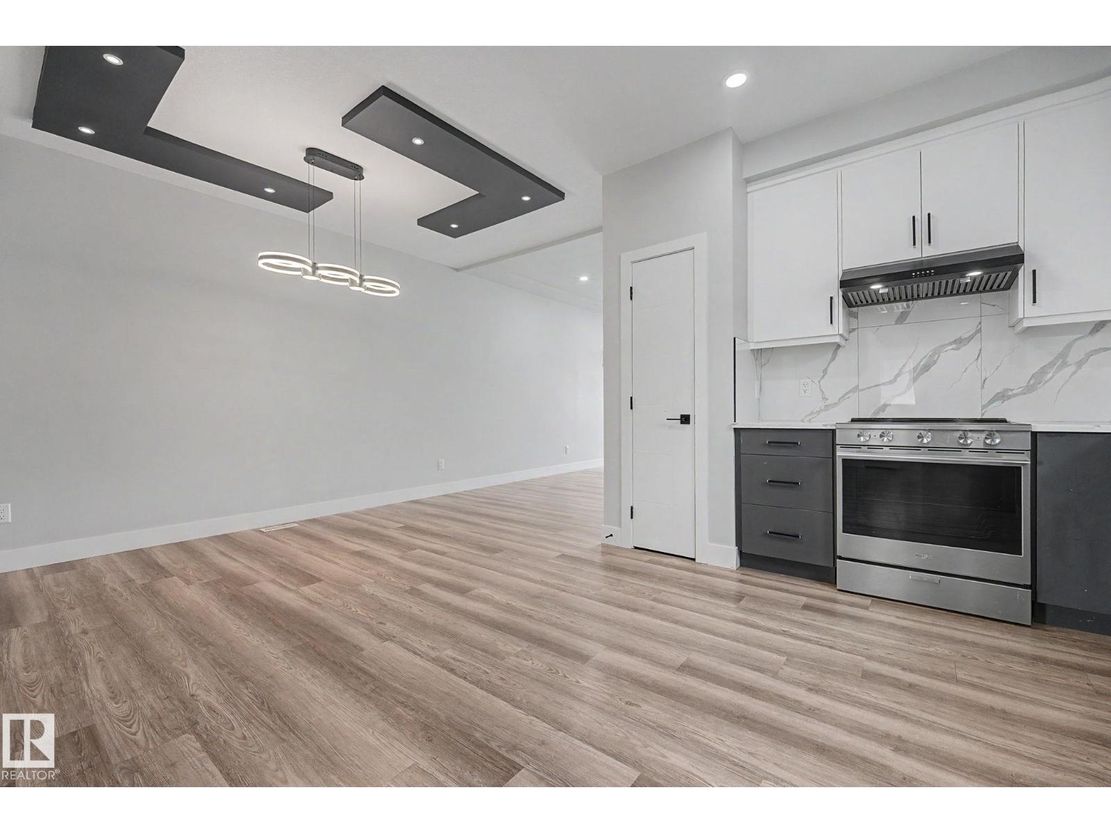 10333 157 ST NW - 9