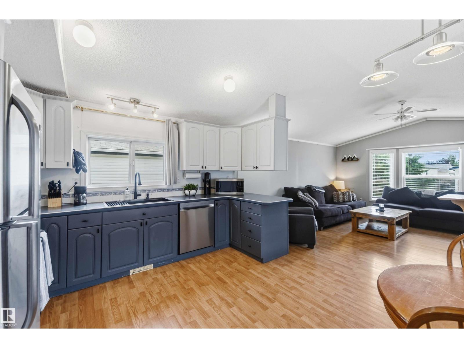 3402 LAKEVIEW PT NW - Image 12