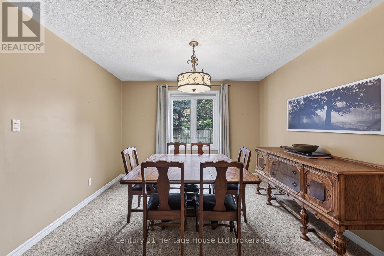 27 SIOUX CRESCENT - Image 16