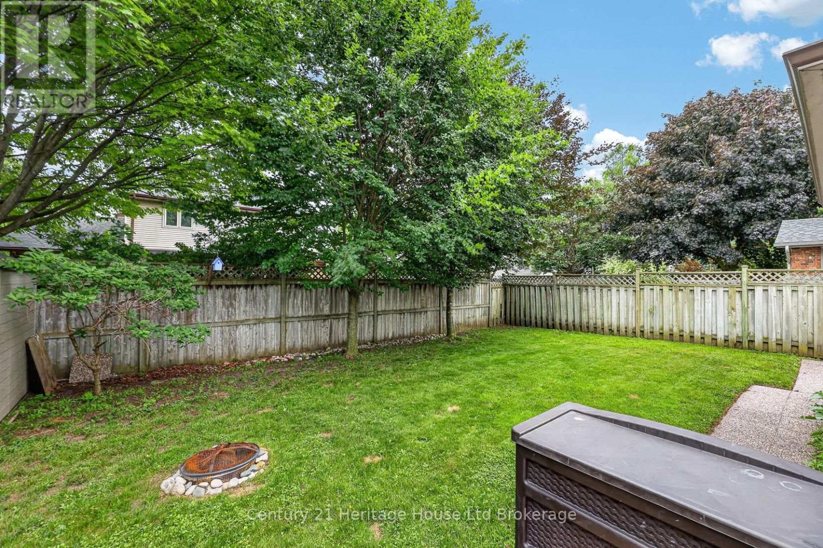 27 SIOUX CRESCENT - Image 41